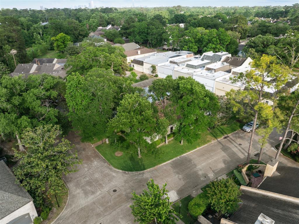 9628 Longmont Drive, Houston, Texas image 43