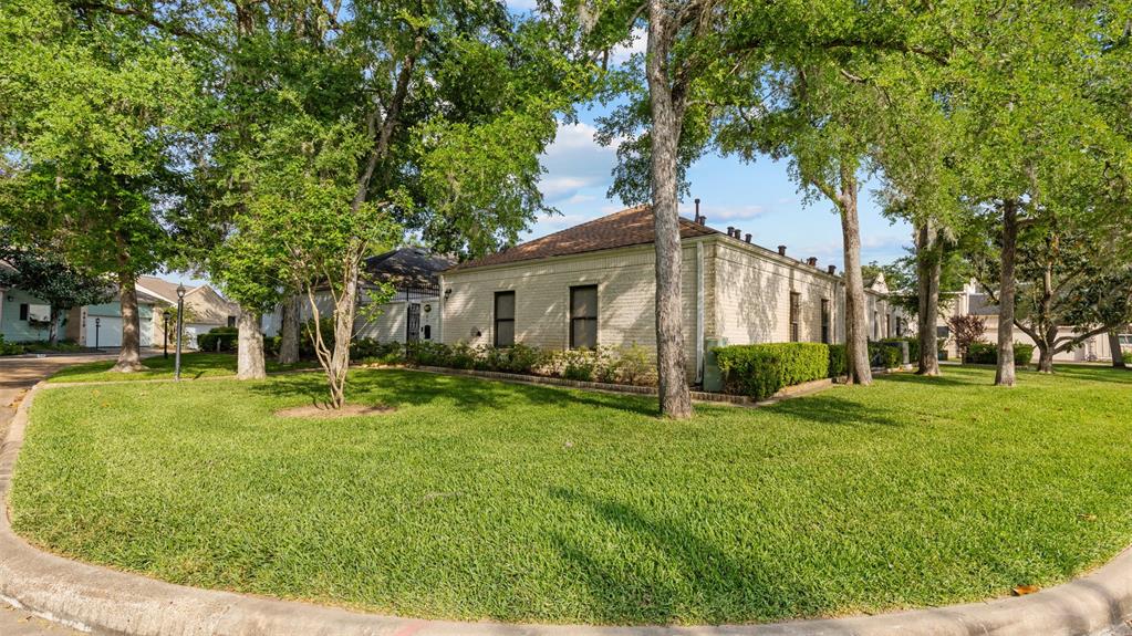 9628 Longmont Drive, Houston, Texas image 1