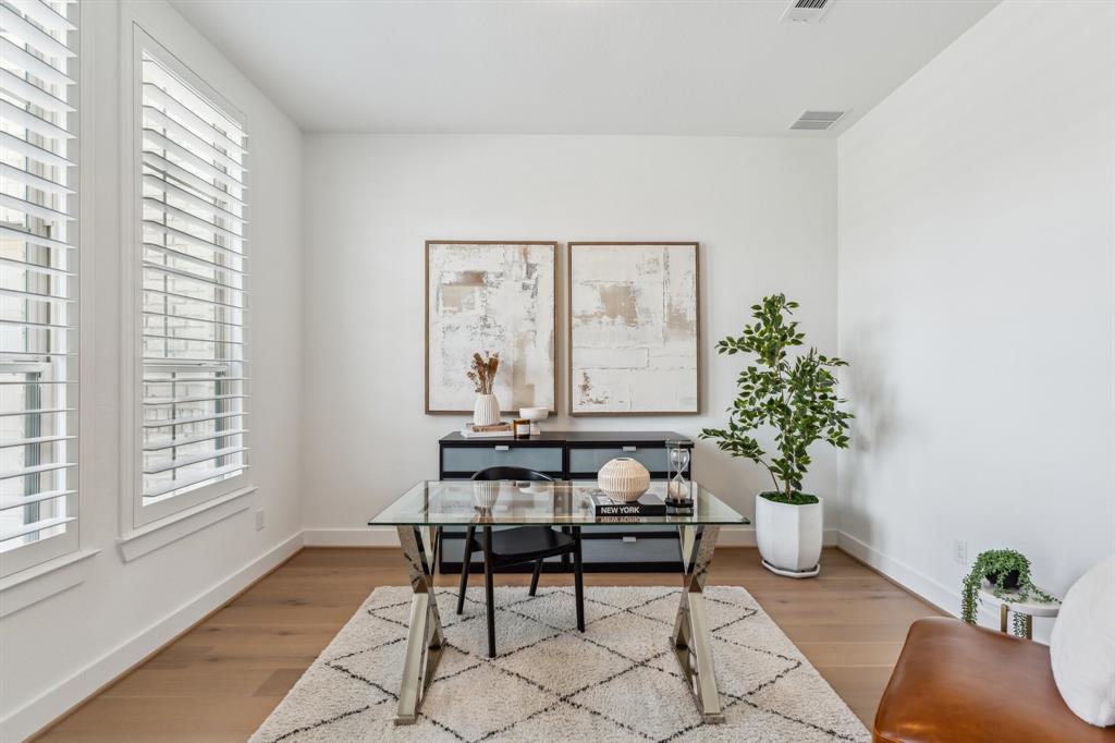21514 Sunny Riverbank Circle