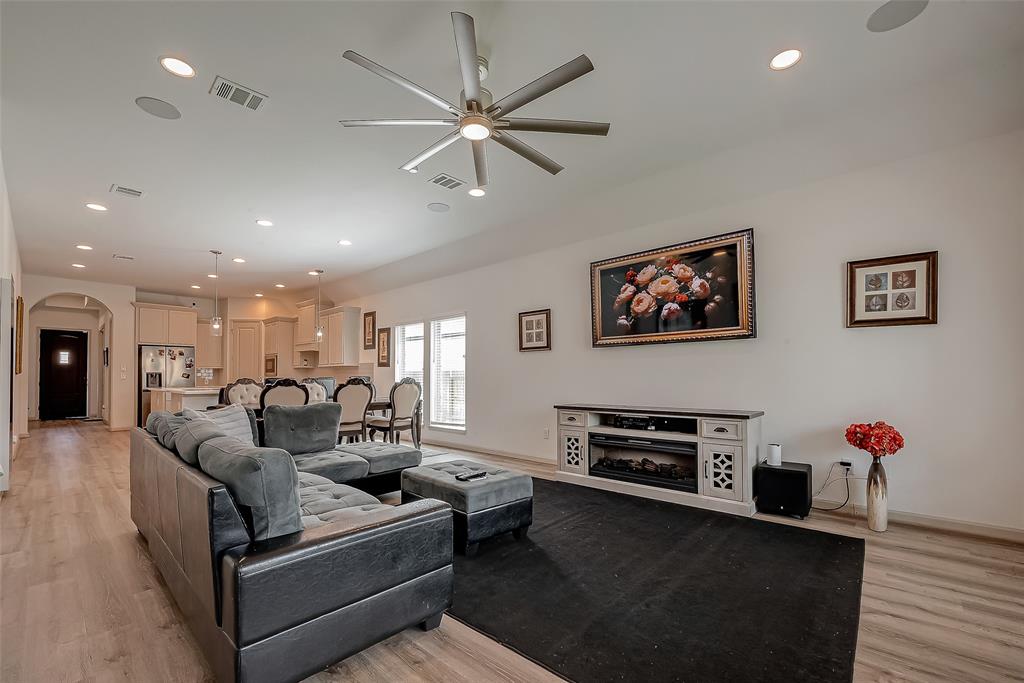 17192 Wild Robin Lane, Conroe, Texas image 9
