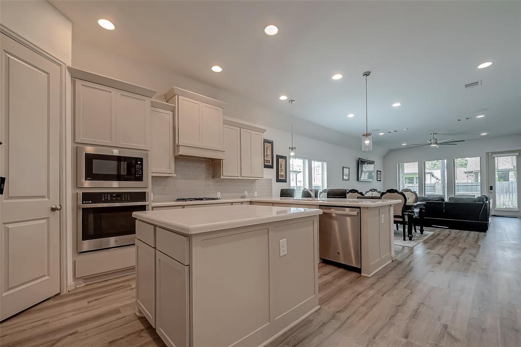 17192 Wild Robin Lane, Conroe, Texas image 12
