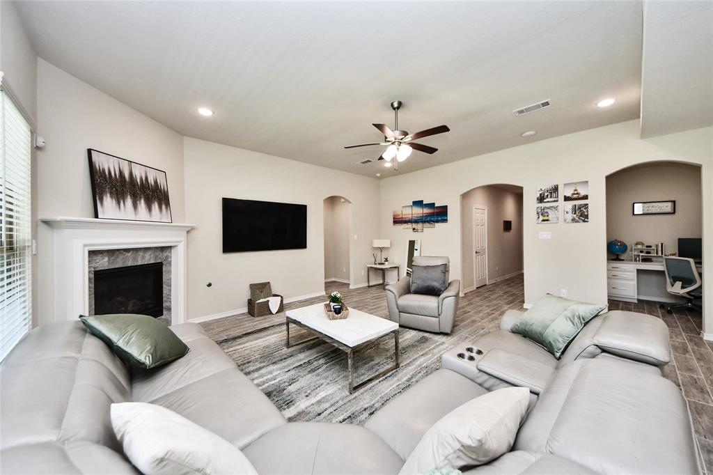 25119 Sundance Park Lane, Katy, Texas image 13