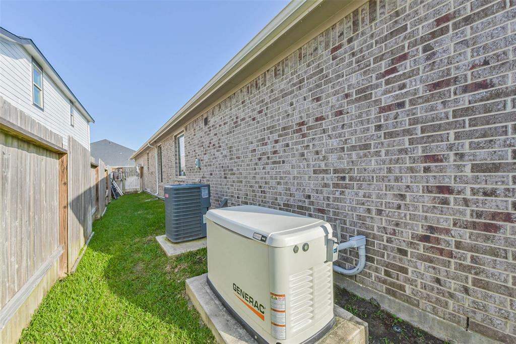 778 Corbin Crest Trail, La Porte, Texas image 37