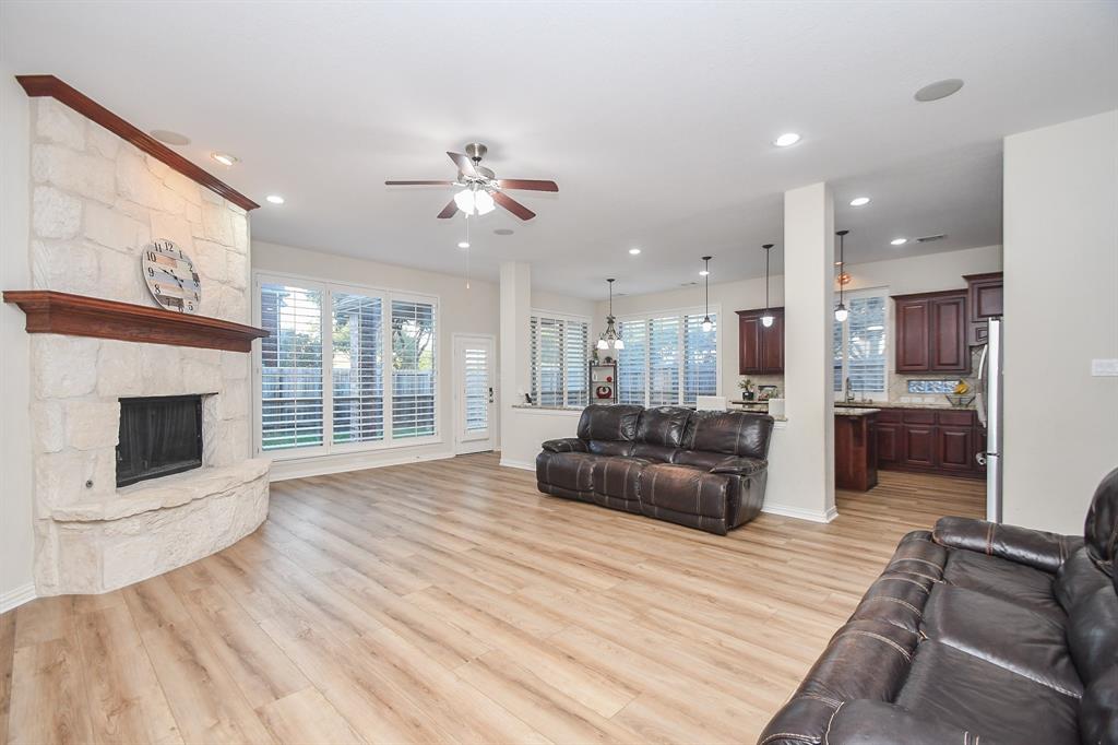 3902 Sweetglen Court