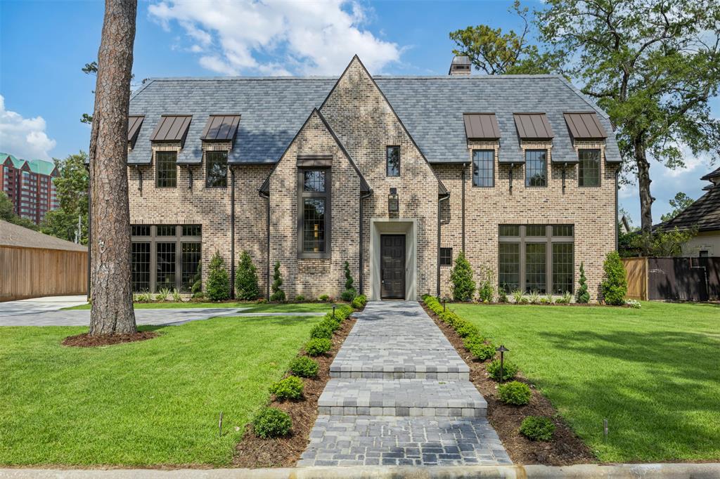 606 Pinehaven Drive