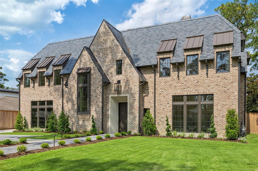 606 Pinehaven Drive