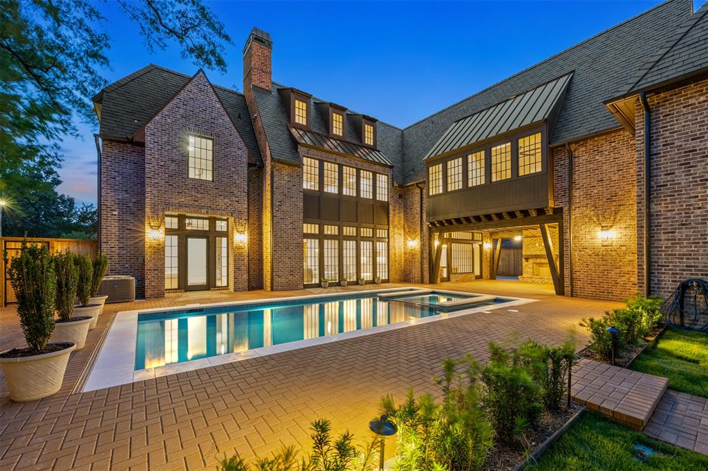 606 Pinehaven Drive