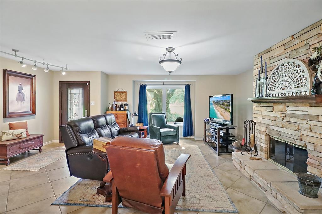 195 County Road 601