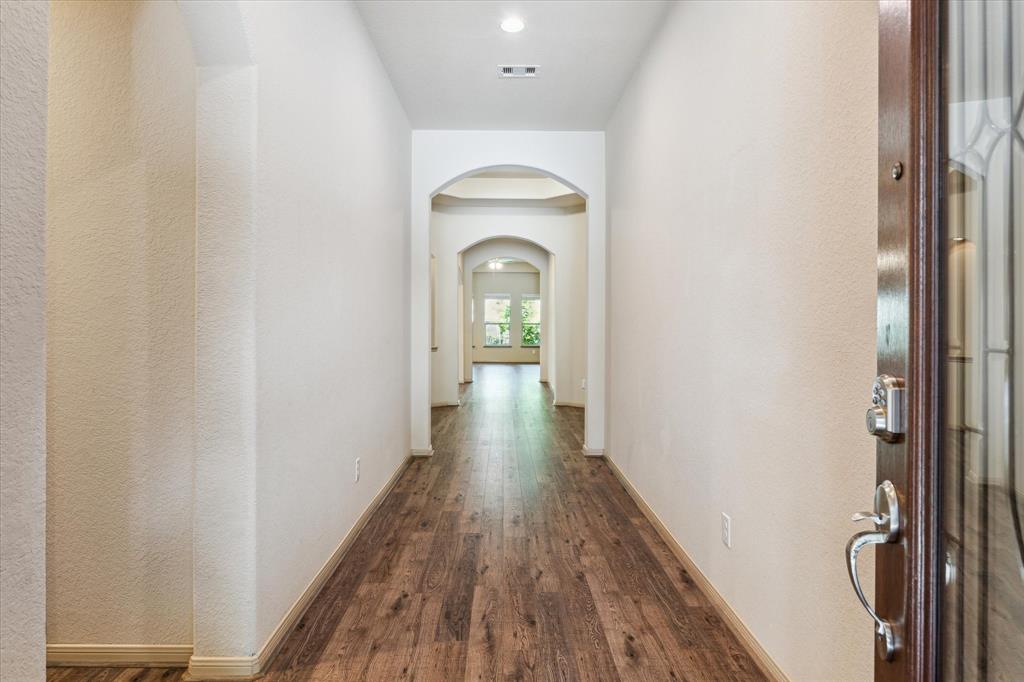 107 N Greenprint Circle, Tomball, Texas image 3