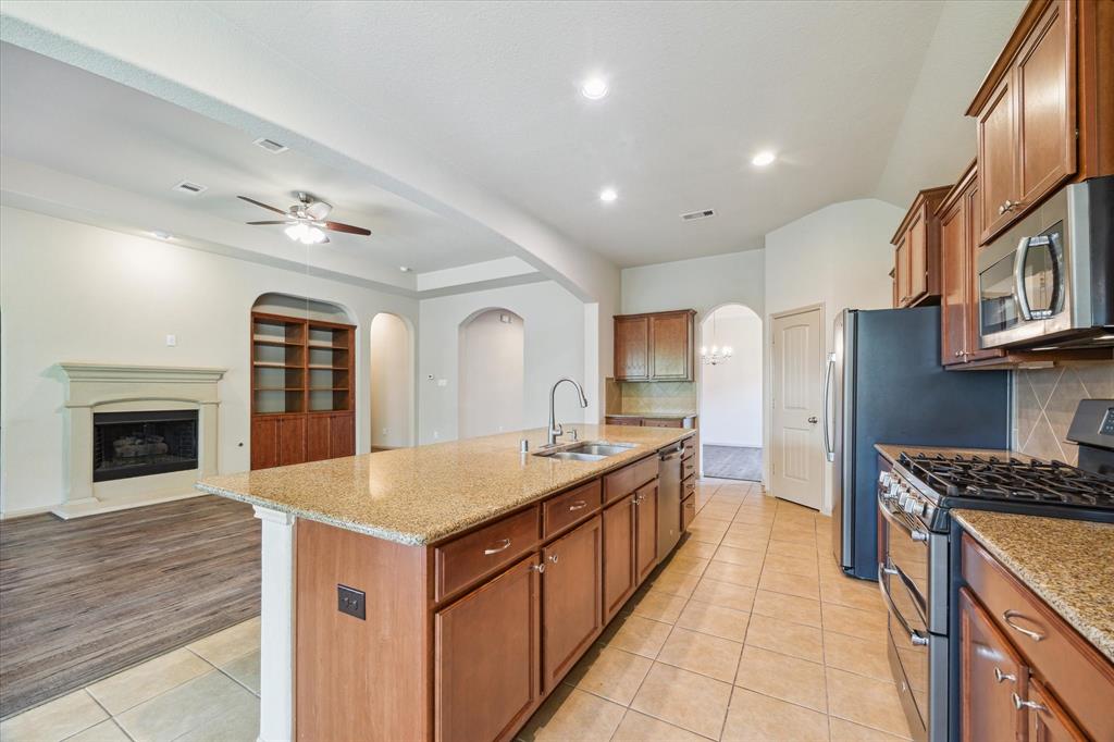 107 N Greenprint Circle, Tomball, Texas image 17