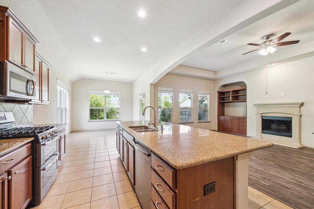 107 N Greenprint Circle, Tomball, Texas image 16