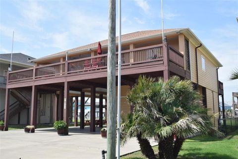 A home in Crystal Beach