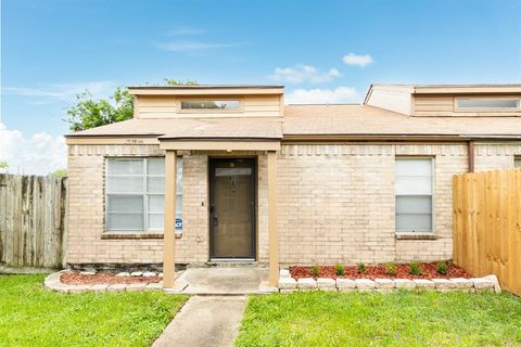 A home in Angleton