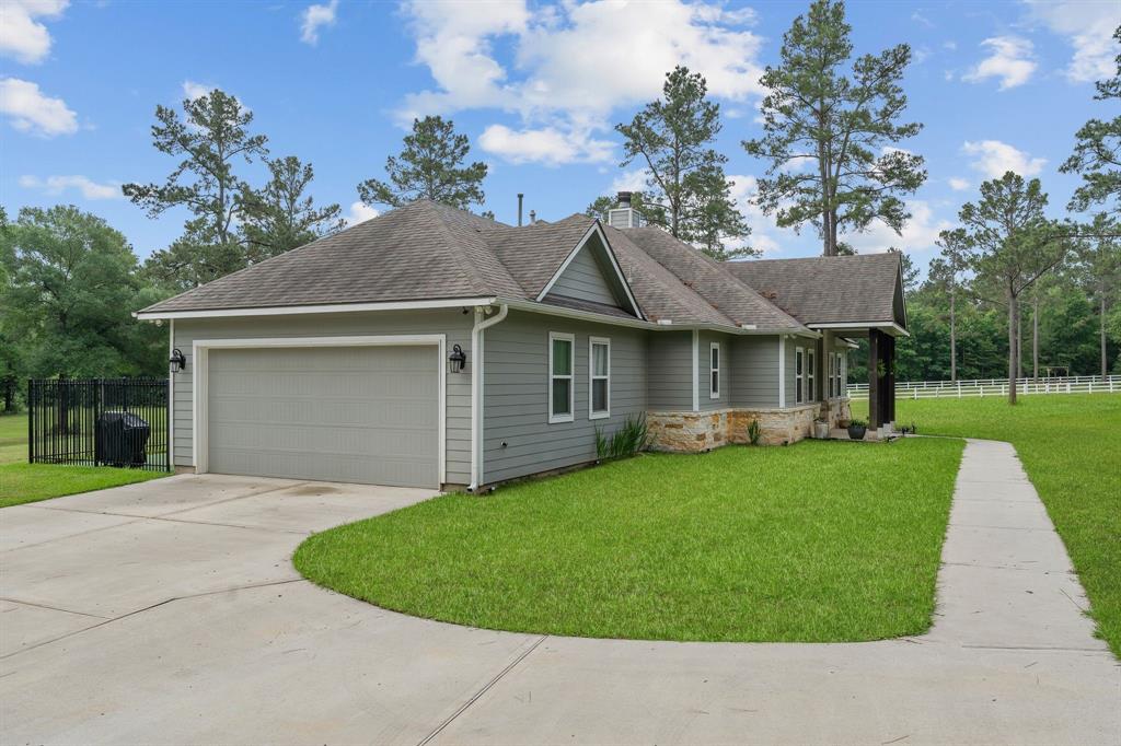 10206 Heritage Ranch Road, Conroe, Texas image 3