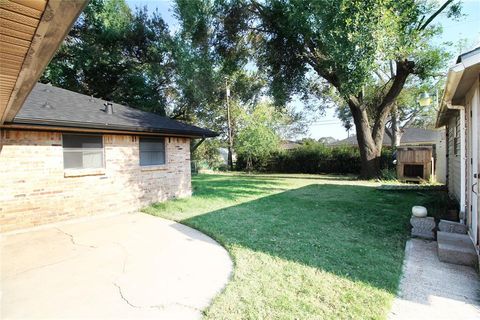 A home in Alvin