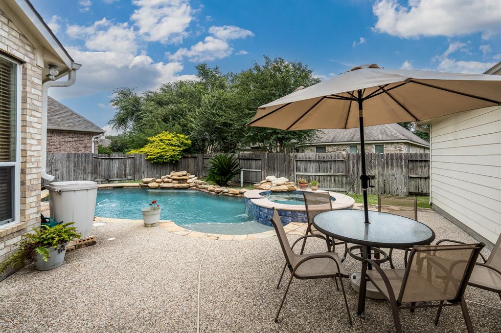11510 Maple Falls Drive, Tomball, Texas image 39
