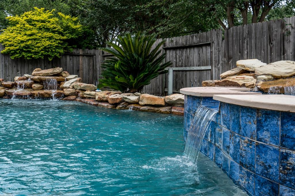 11510 Maple Falls Drive, Tomball, Texas image 5