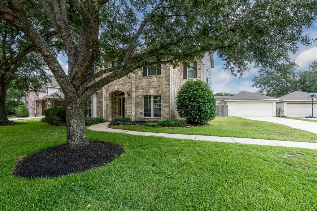 11510 Maple Falls Drive, Tomball, Texas image 2