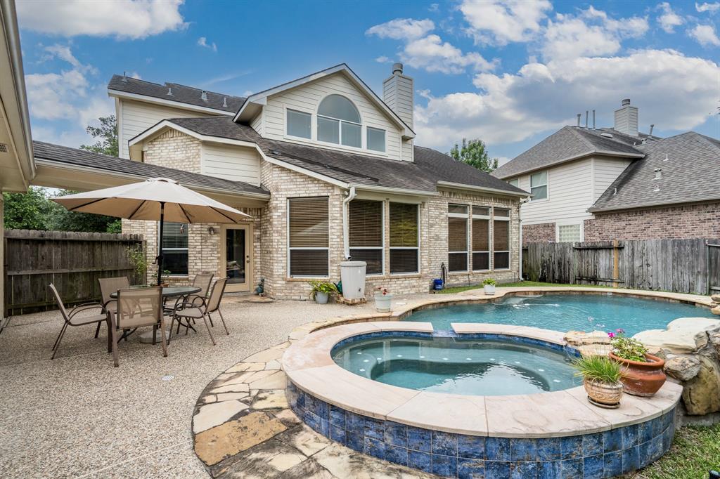 11510 Maple Falls Drive, Tomball, Texas image 37