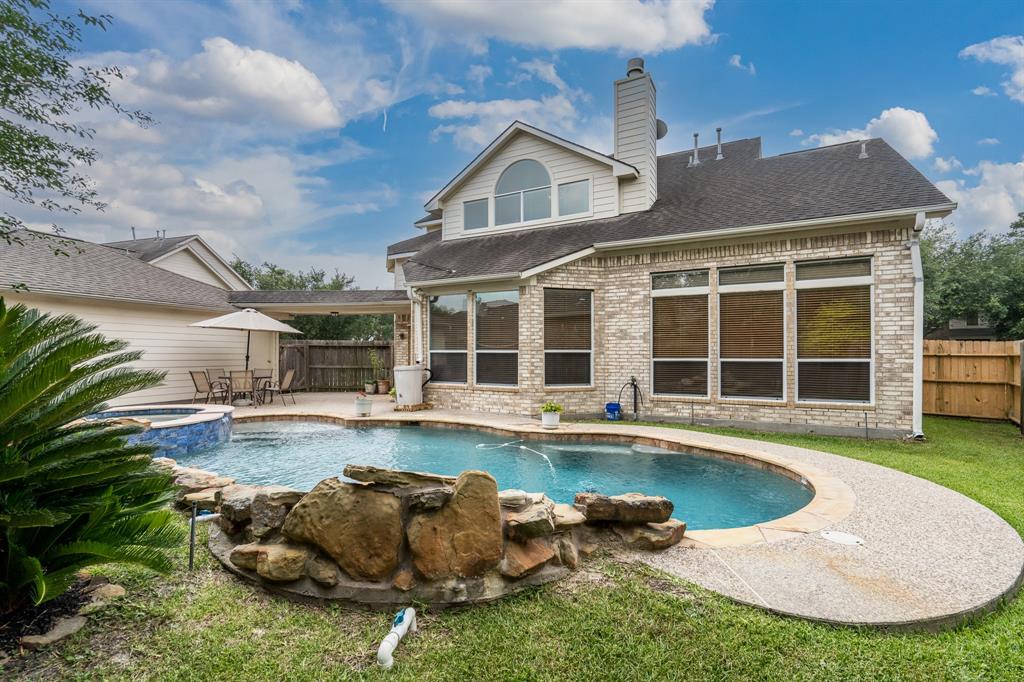 11510 Maple Falls Drive, Tomball, Texas image 35