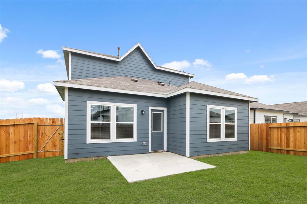 32910 Silver Meadow Way, Fulshear, Texas image 17