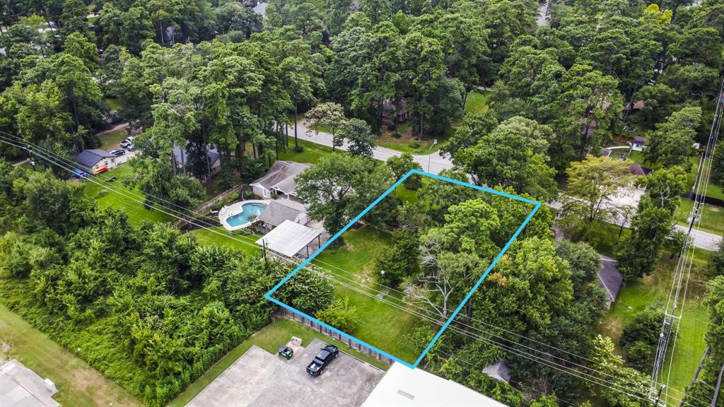000 Maplewood Drive