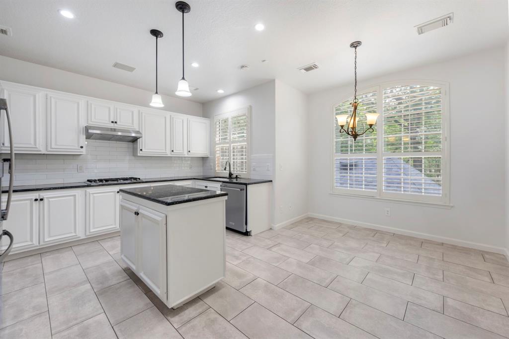 66 Pinepath Place, The Woodlands, Texas image 27