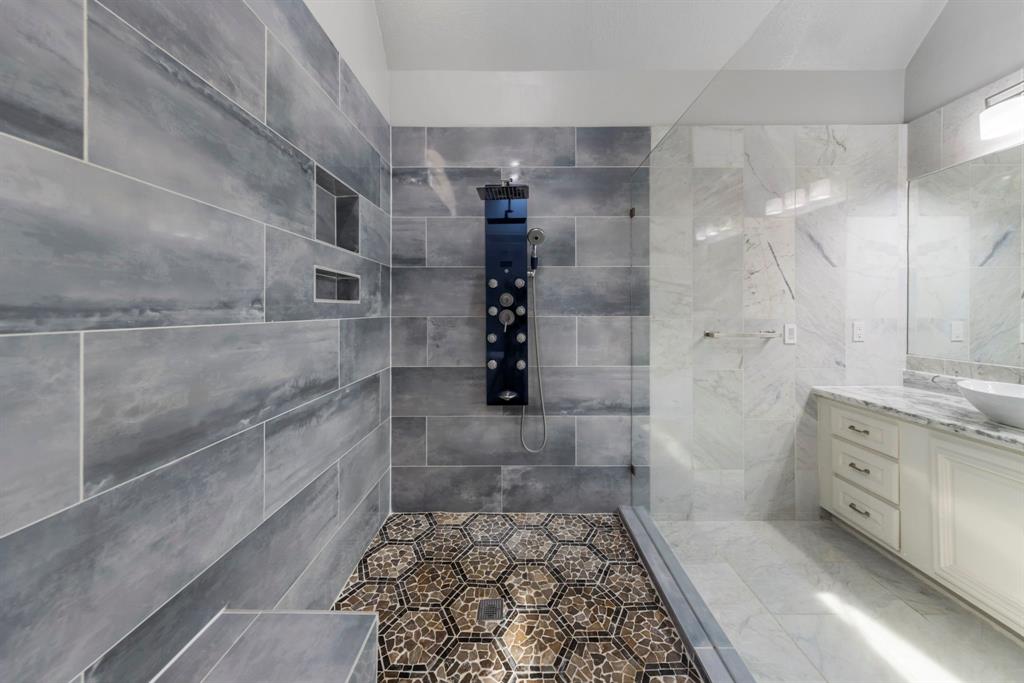 66 Pinepath Place, The Woodlands, Texas image 19