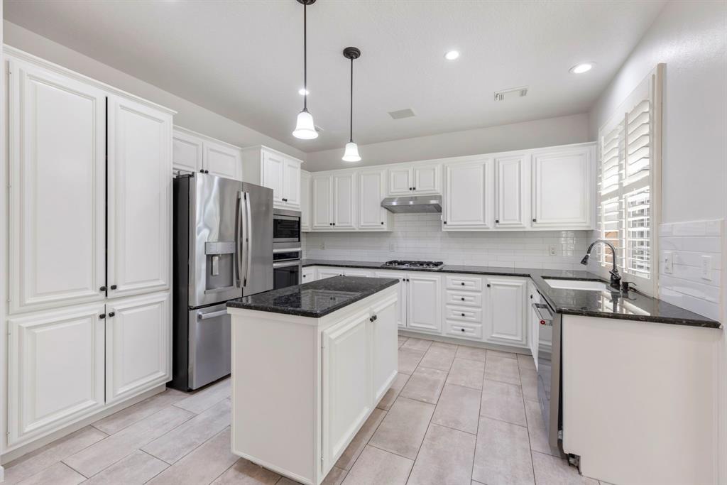 66 Pinepath Place, The Woodlands, Texas image 24
