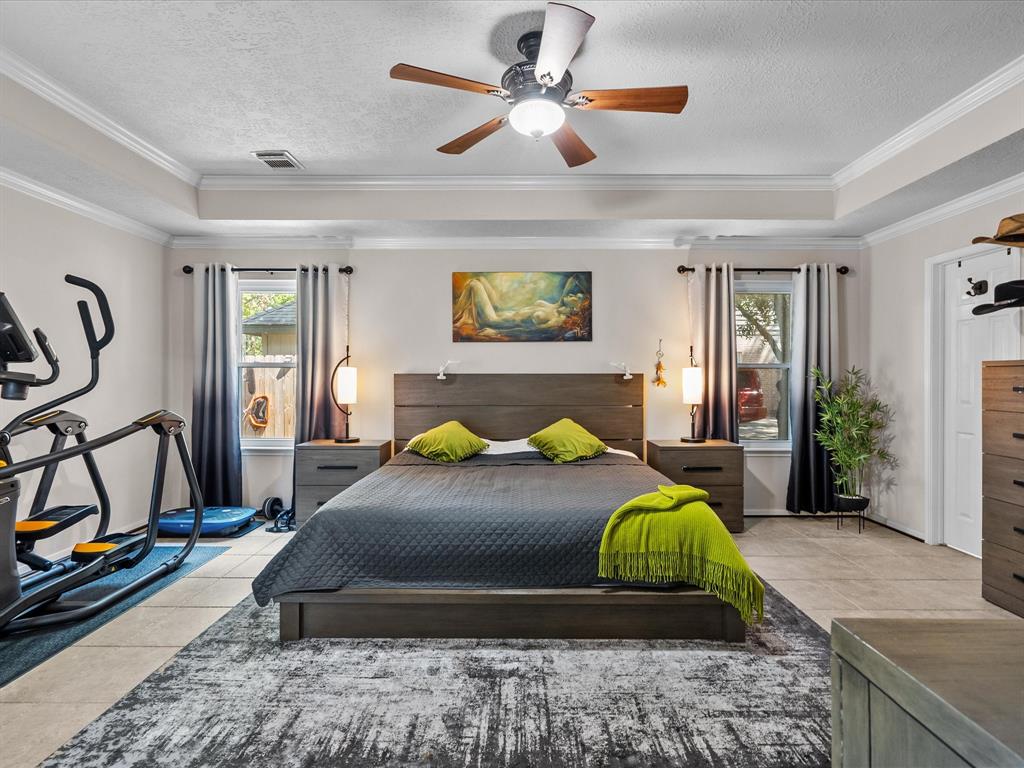 412 Melodywood Drive, Friendswood, Texas image 25