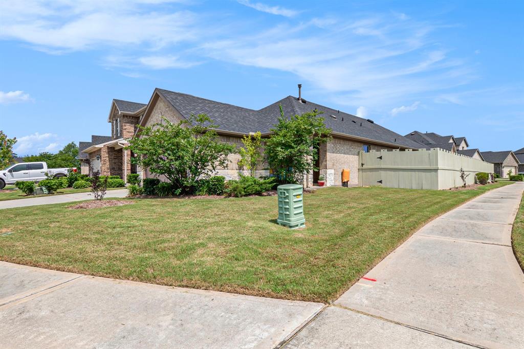 9521 Mountain Maple Place