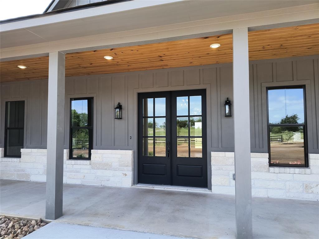 3444 Tigerpoint Rd, Brenham, Texas image 2