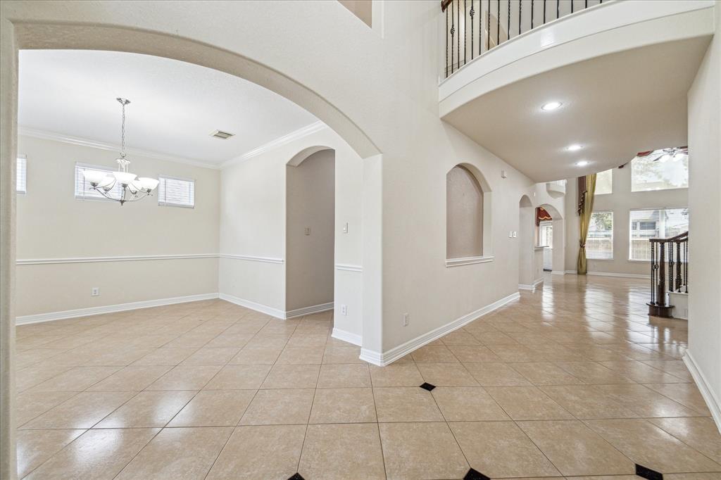 5211 Emerald Trace Court, Sugar Land, Texas image 2