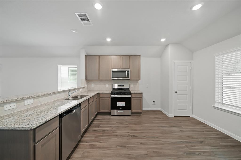 13236 Musky Drive, Conroe, Texas image 4