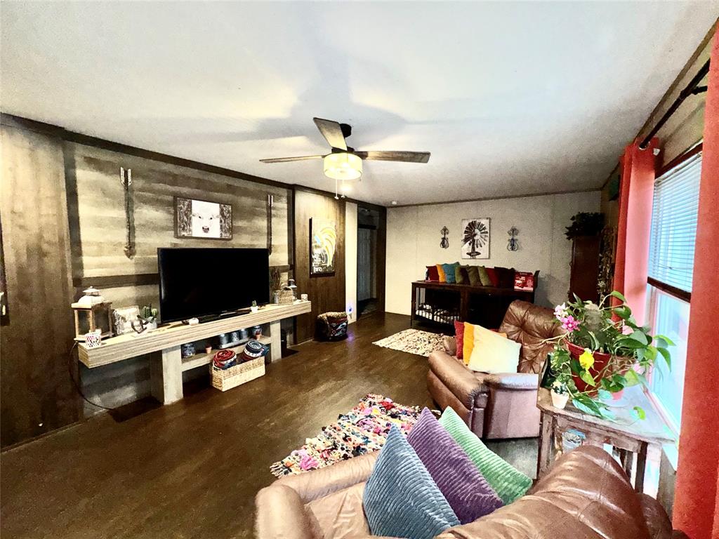 2369 Cr 2134, Romayor, Texas image 13