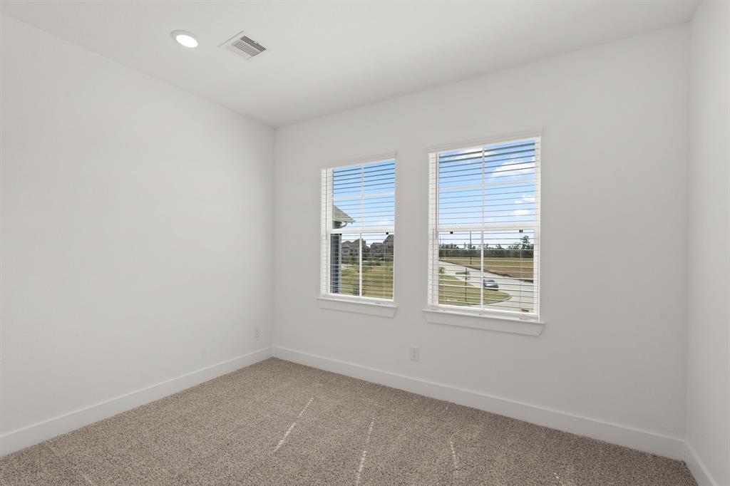 7734 Meadow Mouse Lane, Katy, Texas image 9