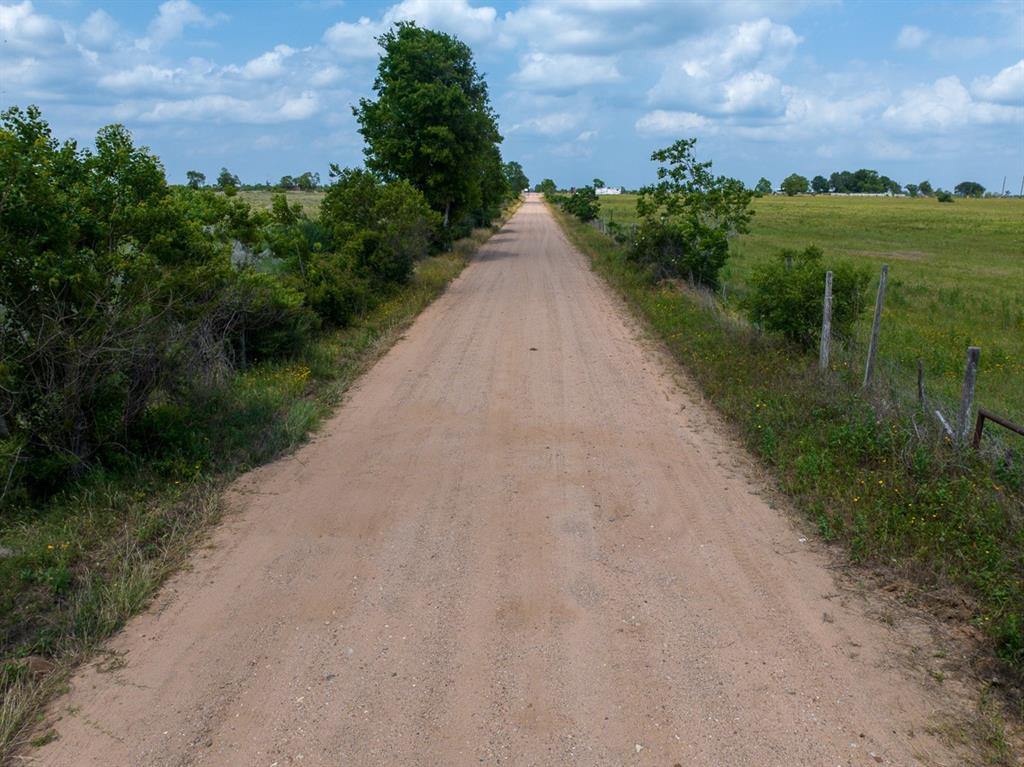 2 Wolchik Road, Sealy, Texas image 2