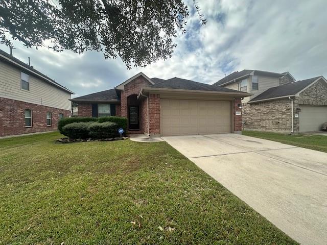 10426 Whisper Bluff Drive, Humble, Texas image 1