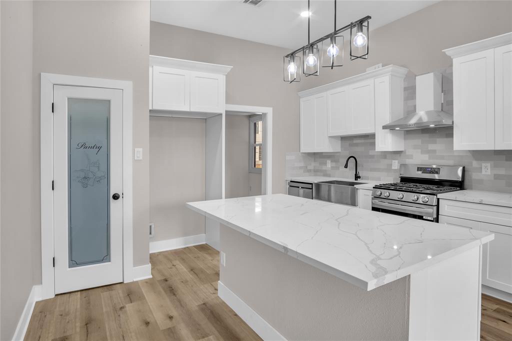 614 11th Street, Galveston, Texas image 11