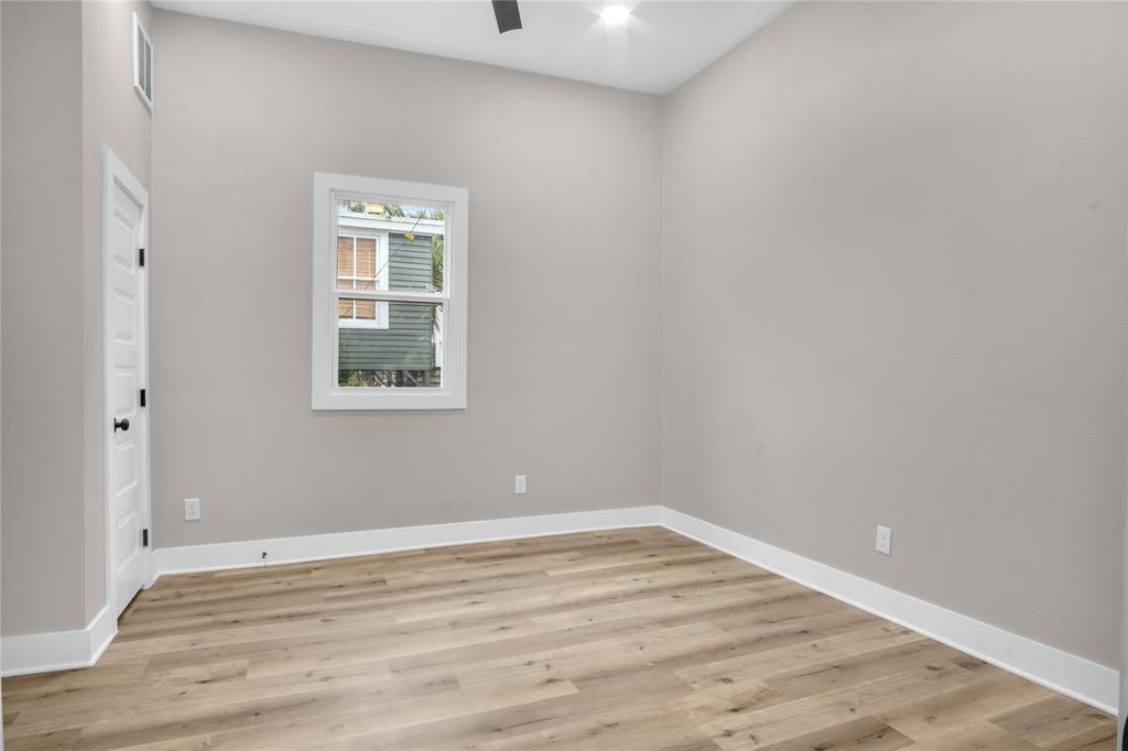 614 11th Street, Galveston, Texas image 22