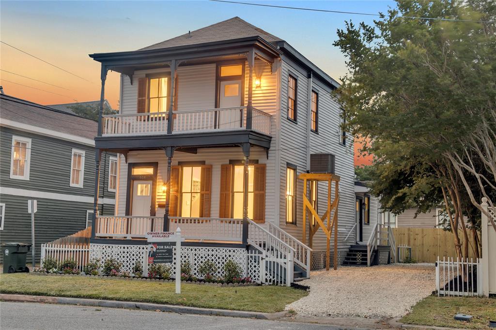 614 11th Street, Galveston, Texas image 1