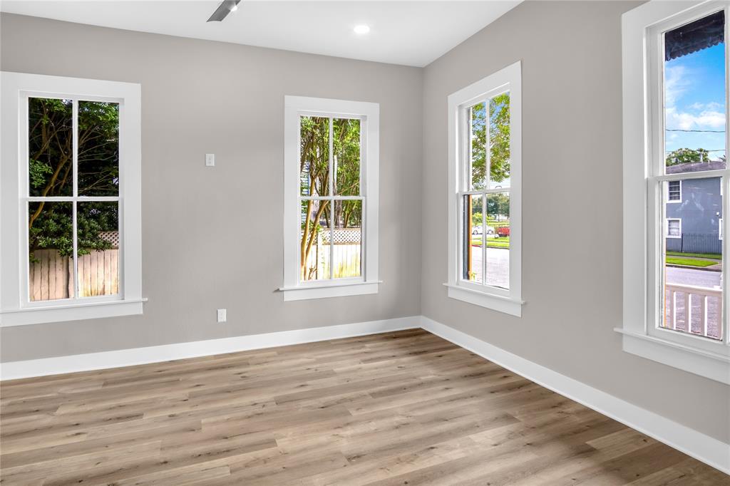 614 11th Street, Galveston, Texas image 6