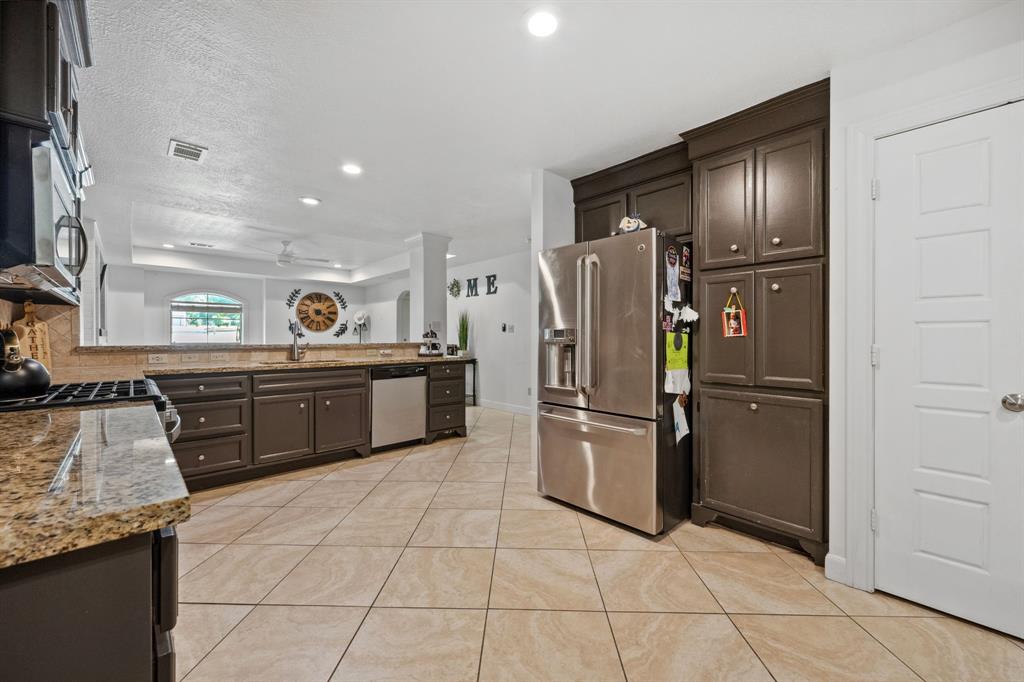 14940 Constellation Circle, Willis, Texas image 14