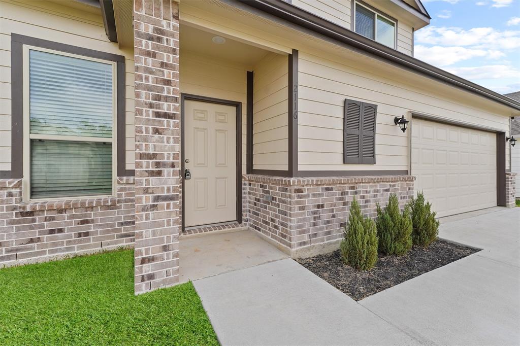 2116 Cedar Bend Drive, Conroe, Texas image 3