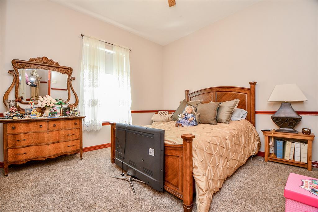 530 Chisolm Trail, Wallis, Texas image 14