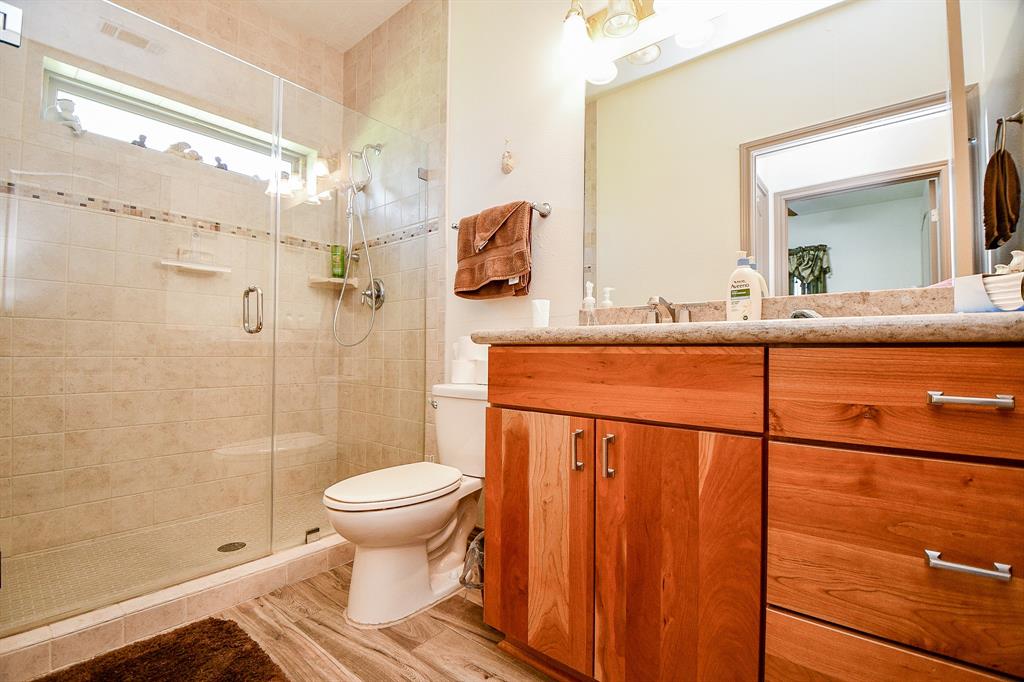 530 Chisolm Trail, Wallis, Texas image 34