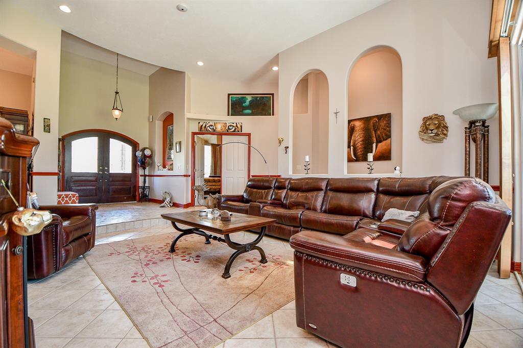 530 Chisolm Trail, Wallis, Texas image 5