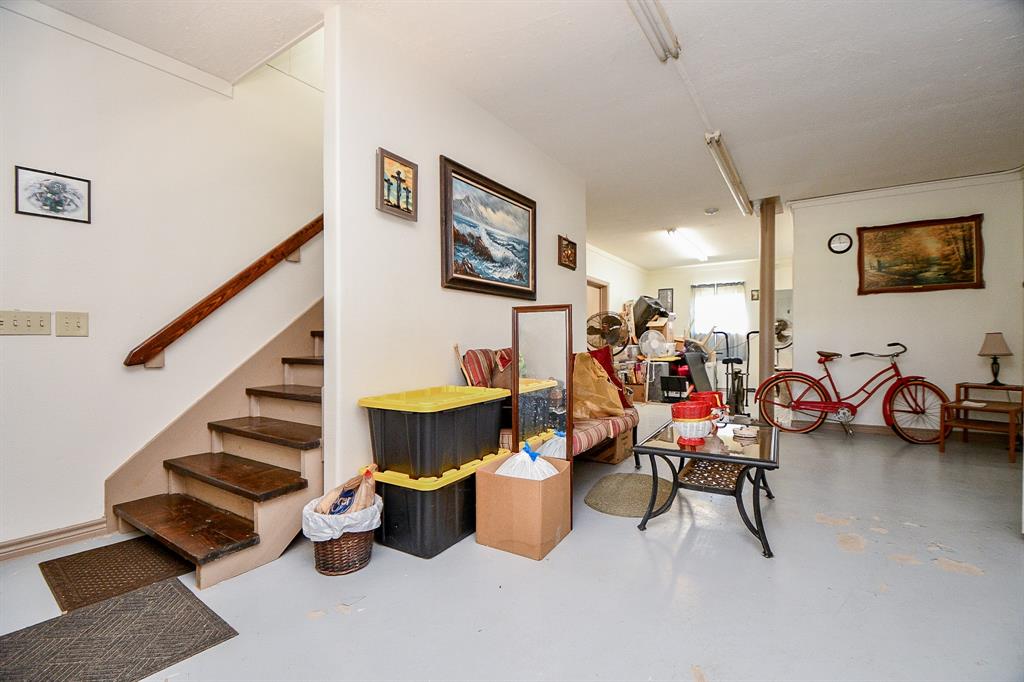 530 Chisolm Trail, Wallis, Texas image 26