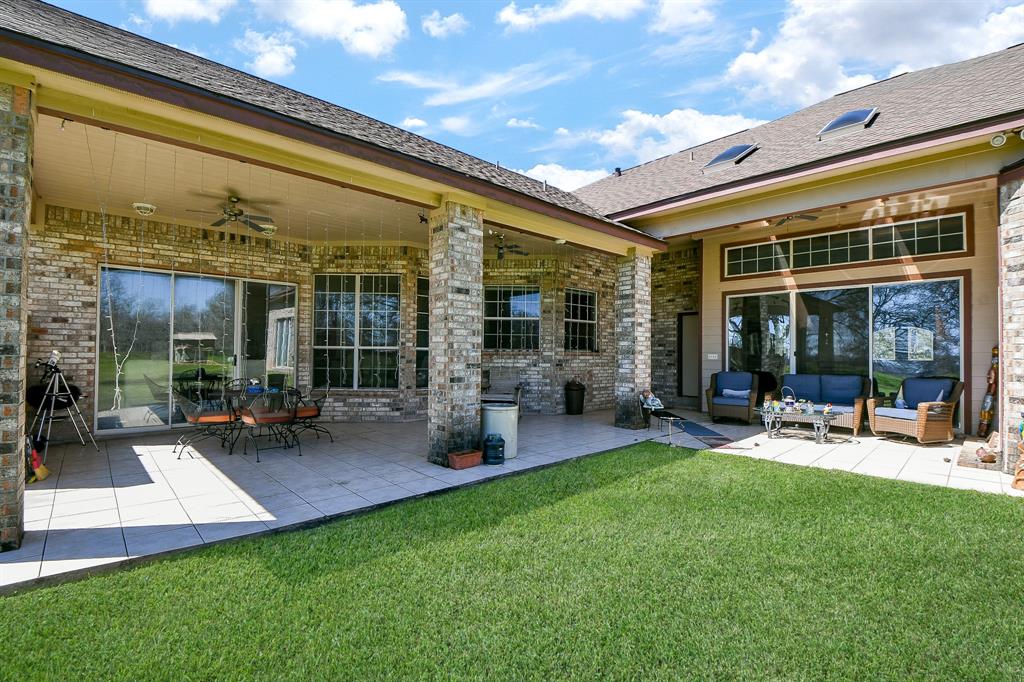 530 Chisolm Trail, Wallis, Texas image 21
