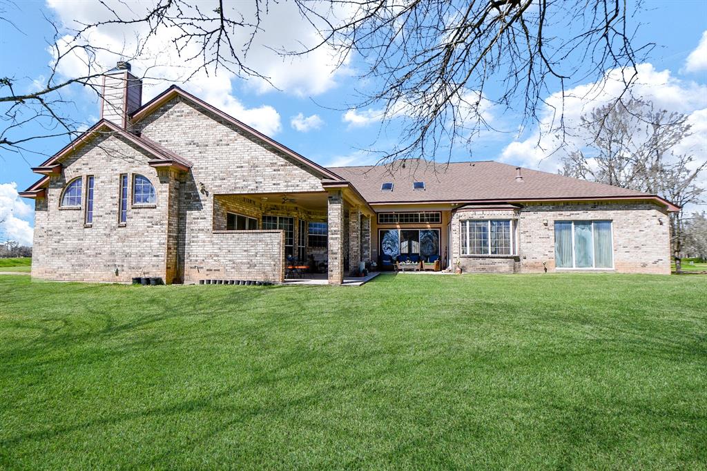 530 Chisolm Trail, Wallis, Texas image 22